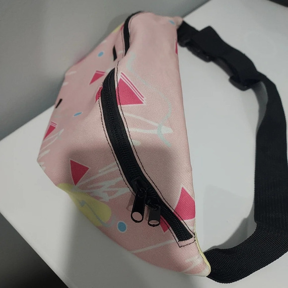 Jacqueline City Apparel Pink 1980's Print Fanny Pack - Picture 4 of 8